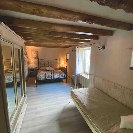 La Frapperie Bed & Breakfast 3*